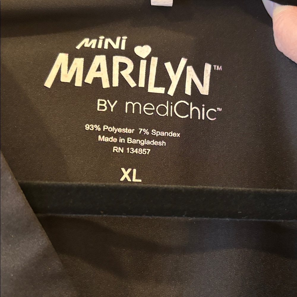 Black Scrub Set. NWOT - Picture 2 of 5